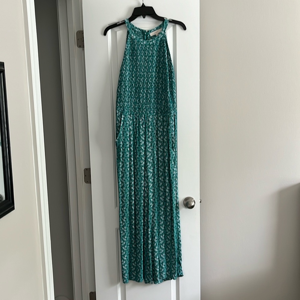 Loft Women’s size 6 Green smocked jumpsuit with pockets
